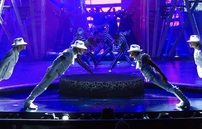 5. nap este: Michael Jackson show